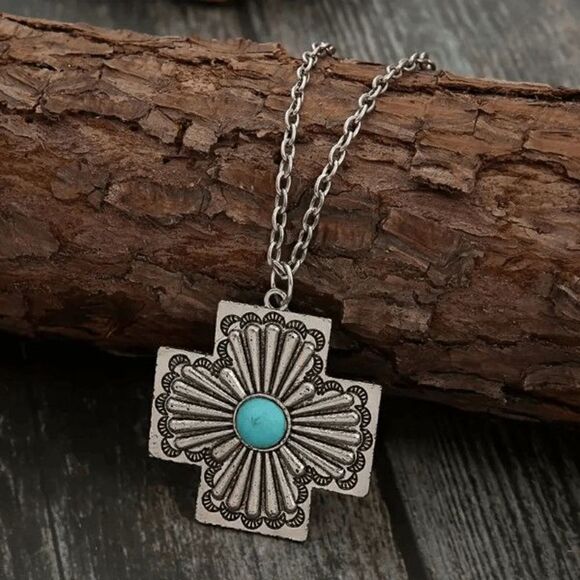 SILVER SOUTHWESTERN NATIVE TURQUOISE CROSS PENDANT NECKLACE - Picture 2 of 5